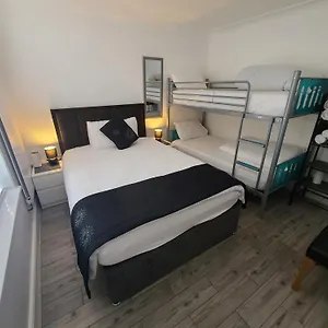  Habitación en casa particular Gatwick Rooms-travel Service-airport Parking Reino Unido